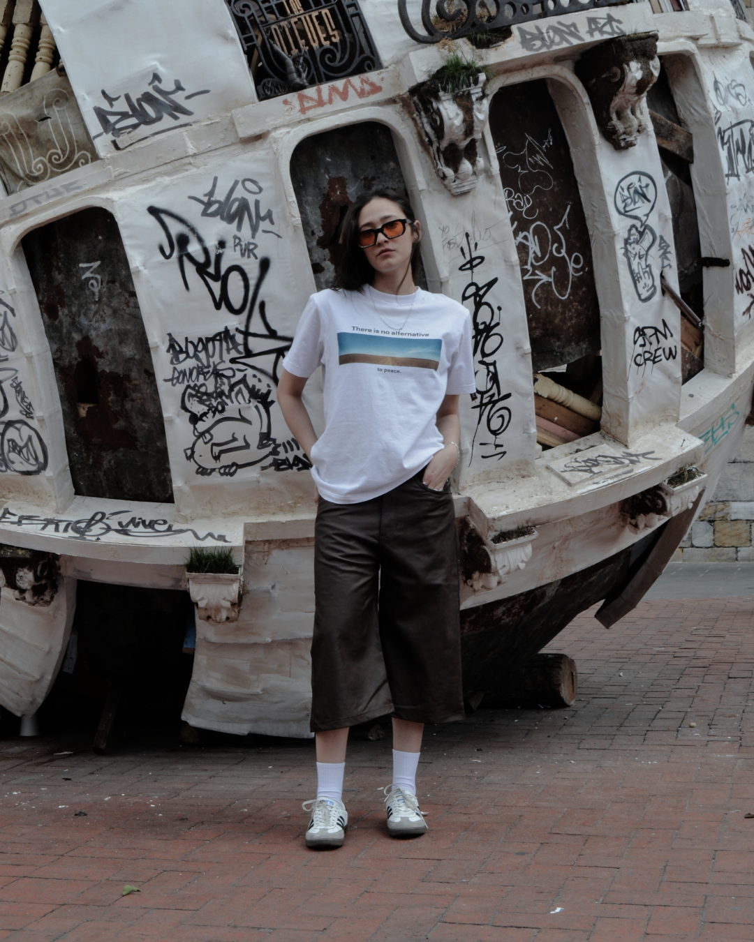 JORTS BAGGY LEATHER NEGRO